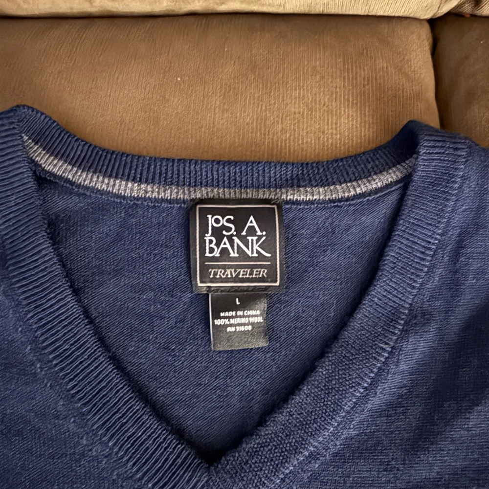 Jos. A. Bank Men's Deep Blue V-Neck Sweater